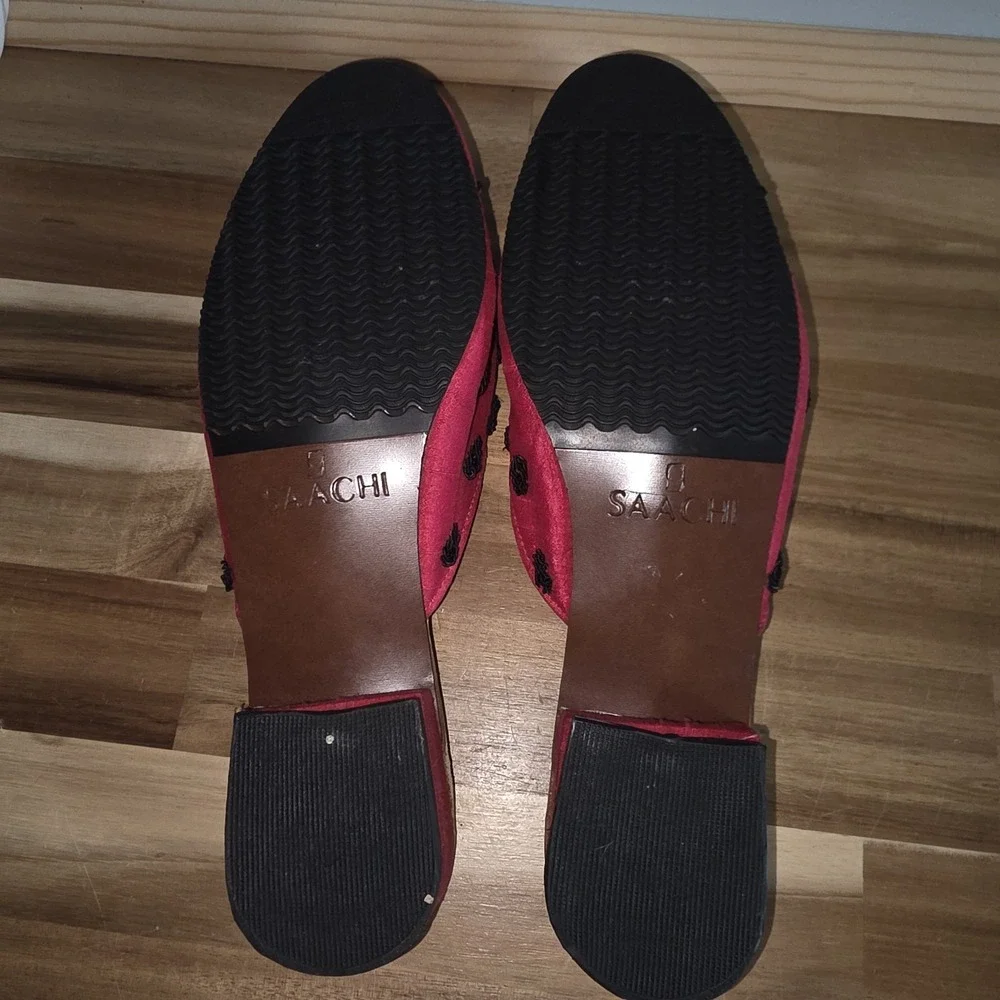 SAACHI Silk Embroidered Red And Black Slides Size 9‎ Mules Shoes Beaded